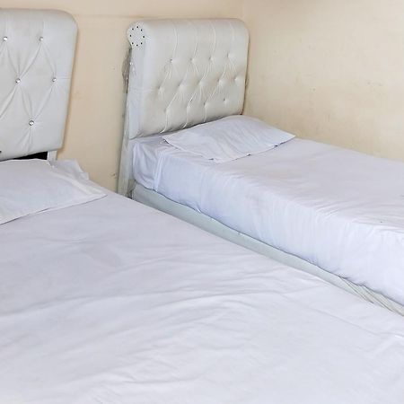 Richmond Guest House Cirebon Redpartner Buitenkant foto