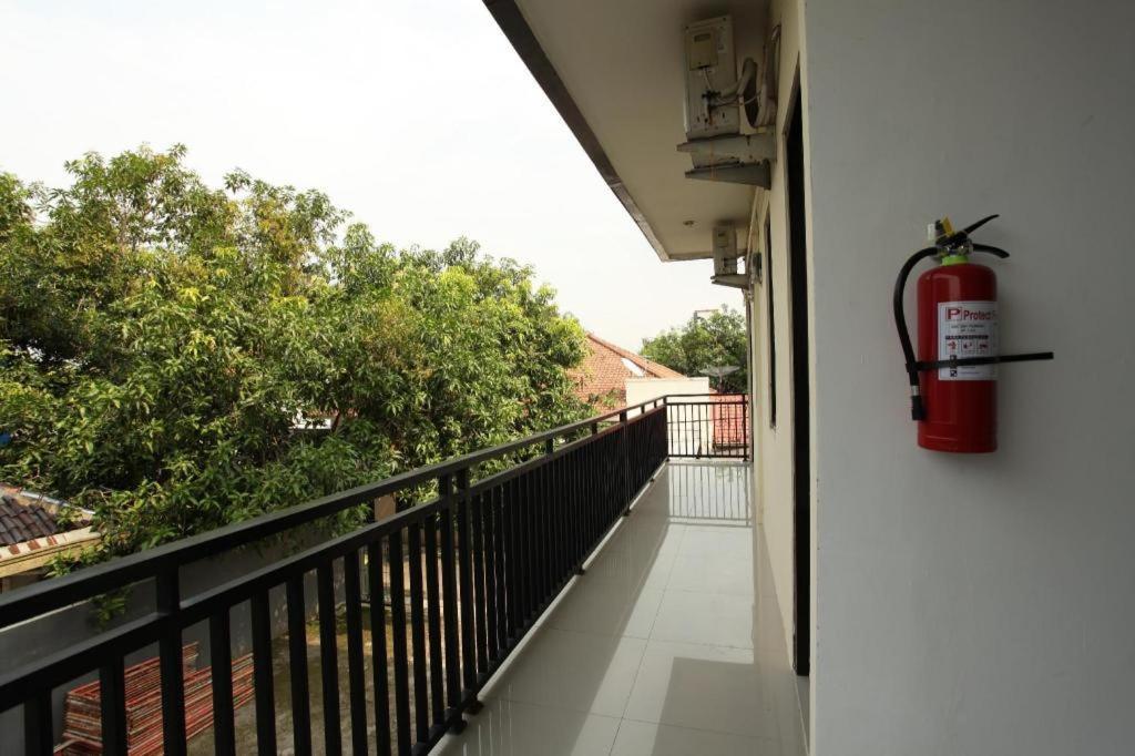 Richmond Guest House Cirebon Redpartner Buitenkant foto