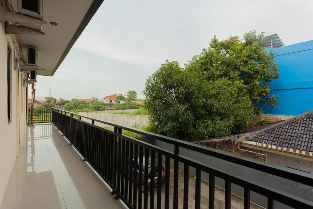 Richmond Guest House Cirebon Redpartner Buitenkant foto